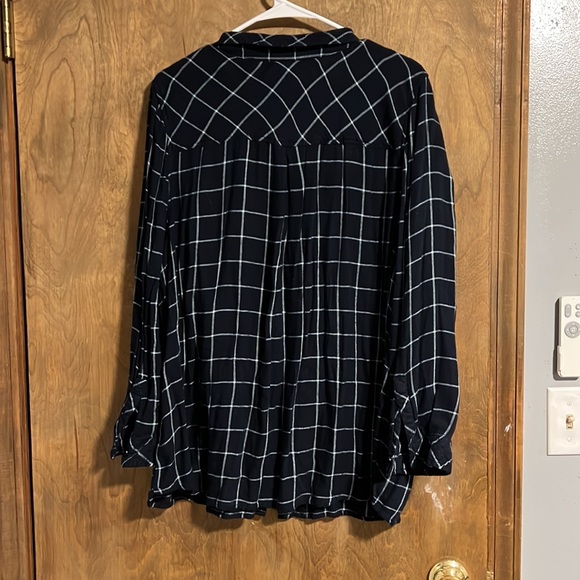 Catherine’s Flannel with Bead Details - Size 1X - Picture 3 of 3